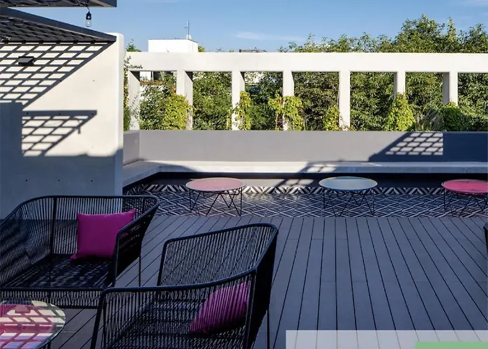Niu Modern & Centric Lofts Apartment