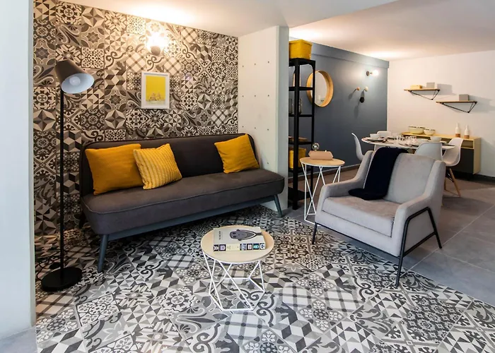 Niu Modern & Centric Lofts
